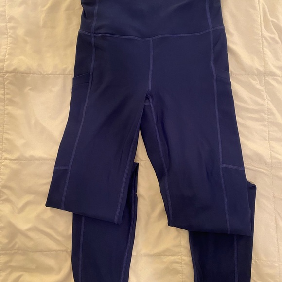 Fabletics Leggings Set - Picture 6 of 16